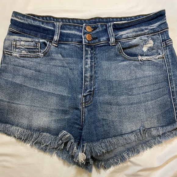 Bridge by Gly size 30 high rise jean shorts - Picture 2 of 5